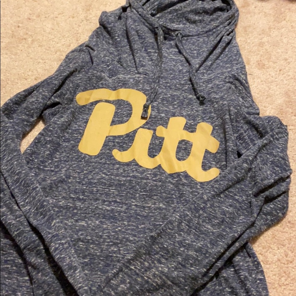 Pitt pullover